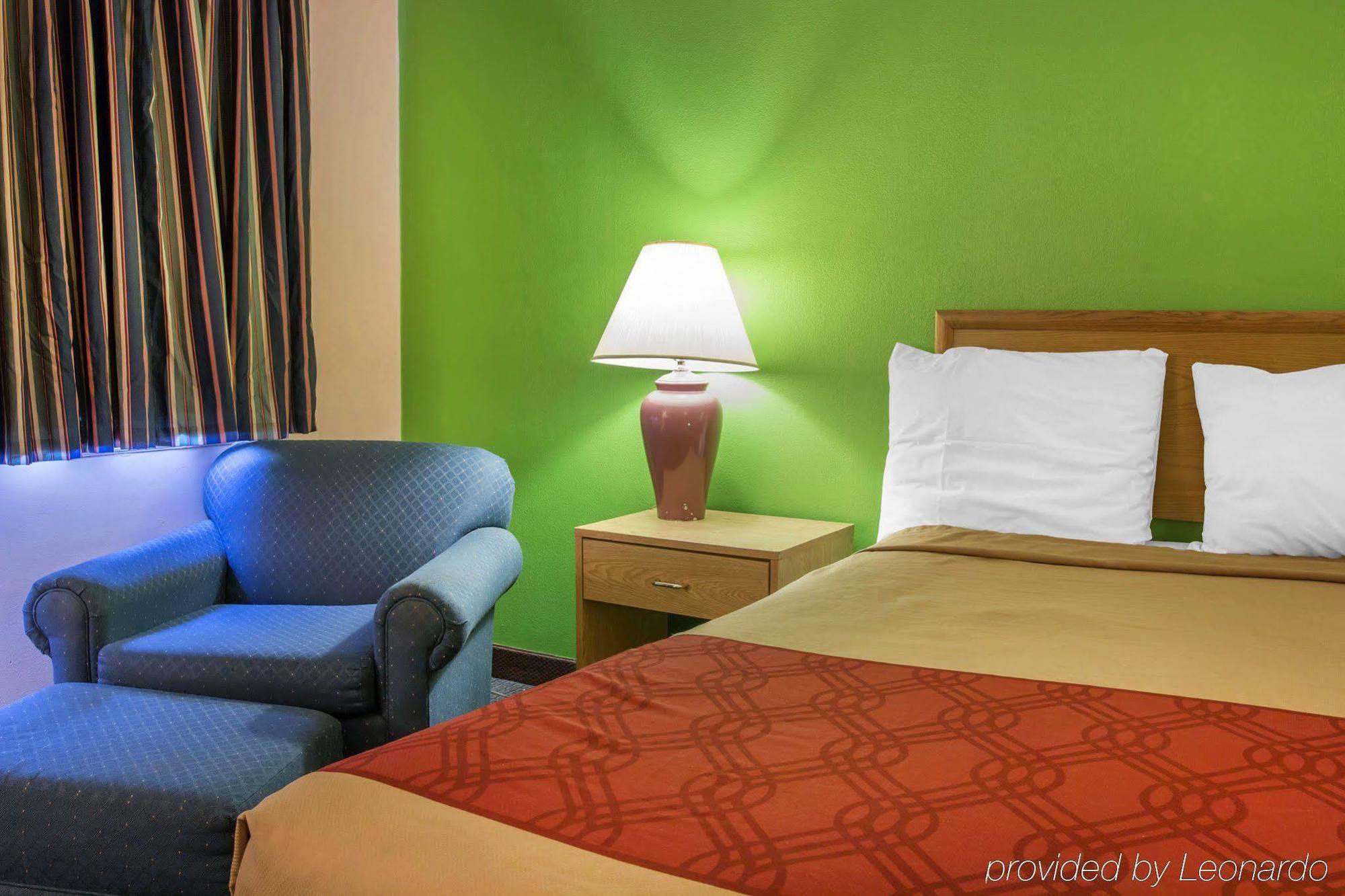 Econo Lodge Battle Creek Bagian luar foto