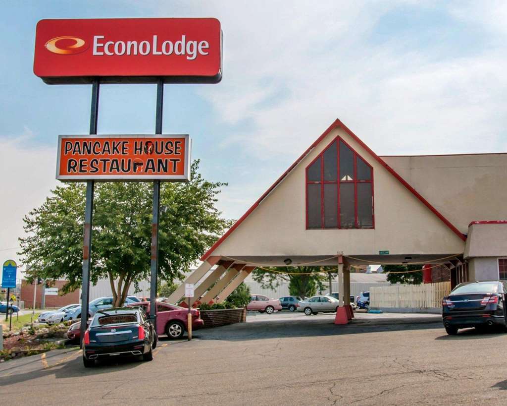 Econo Lodge Battle Creek Bagian luar foto